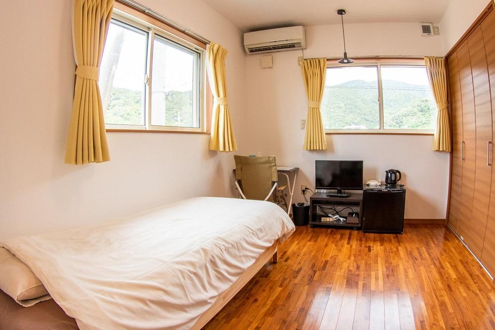 屋外プール使用無料付き！シングルルームご宿泊ご招待券（1組1名様　1泊分）