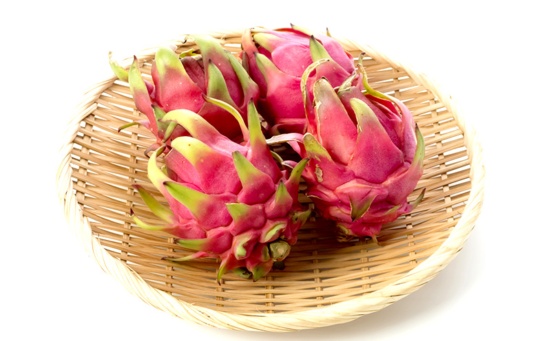 南国奄美のドラゴンフルーツ赤 約2kg（4～8玉入り）【2026年発送】 鹿児島県 奄美群島 奄美大島 龍郷町 国産 奄美産 青果 果実 果物 くだもの フルーツ デザート ピタヤ 火龍果 南国 トロピカル お取り寄せ 先行予約 期間限定 数量限定