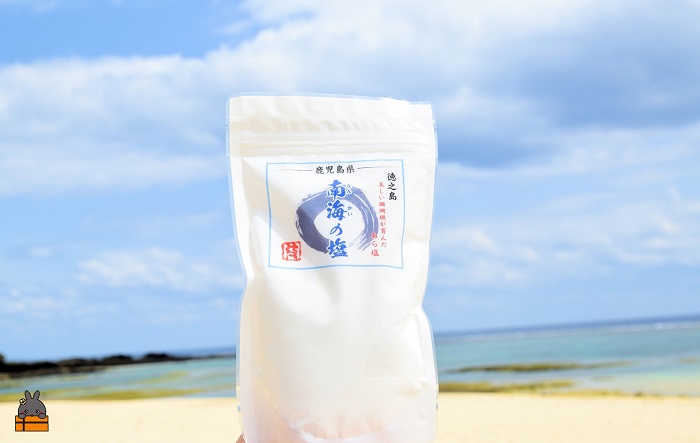 世界遺産の島には美しい塩がある。徳之島の南海の塩（2袋）( 塩 ソルト 荒塩 調味料 料理 こだわり 天然 太平洋 海 ミネラル ポストイン配送 レターパックライト 受け取り簡単 ポスト投函 南の島 徳之島 奄美 鹿児島 世界自然遺産 美味しい )