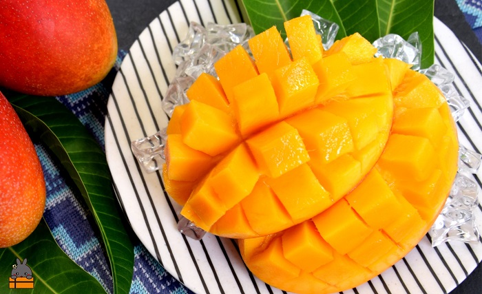 《年末受付》徳之島 美味しいモノ定期便 ( 鹿児島黒毛和牛 5等級 牛肉 完熟マンゴー パッションフルーツ すき焼き 果物 徳之島 奄美 鹿児島 )