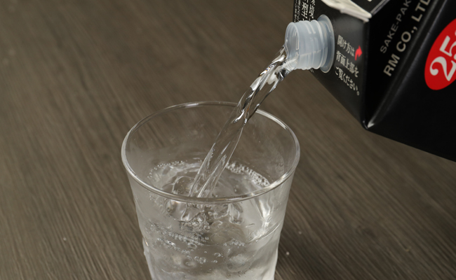 【鹿児島県天城町】黒糖焼酎『奄美の匠』1800ml×4本 紙パック 計7.2L