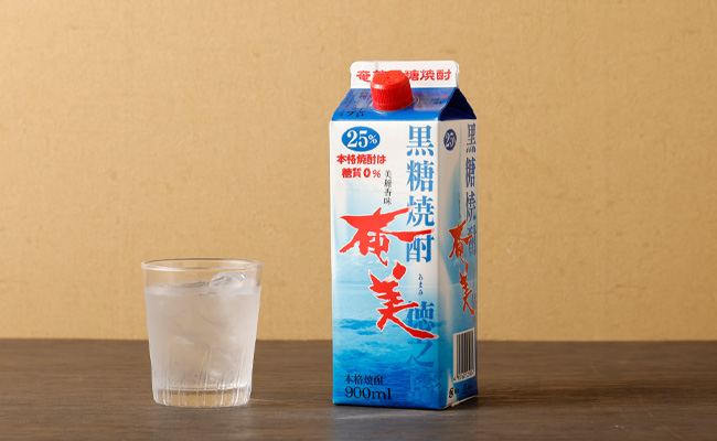 【鹿児島徳之島】黒糖焼酎 奄美 900mlパック×3本セット 計2.7L 25度 焼酎 お酒 紙パック AG-31
