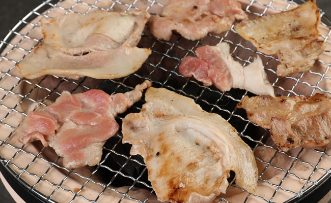 徳之島産 島豚 定期便 年4回 島豚 焼き肉 ロース 肩ロース しゃぶしゃぶ 豚足 三枚肉