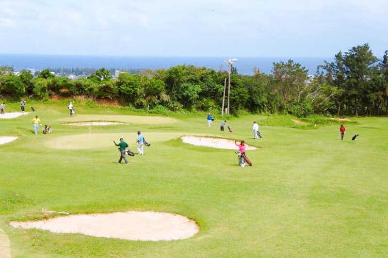 南の島のゴルフコース（ショートコース）１日回り放題プレー券！シューズ・クラブ・ボールレンタル料込の超満喫プラン！（１名様）