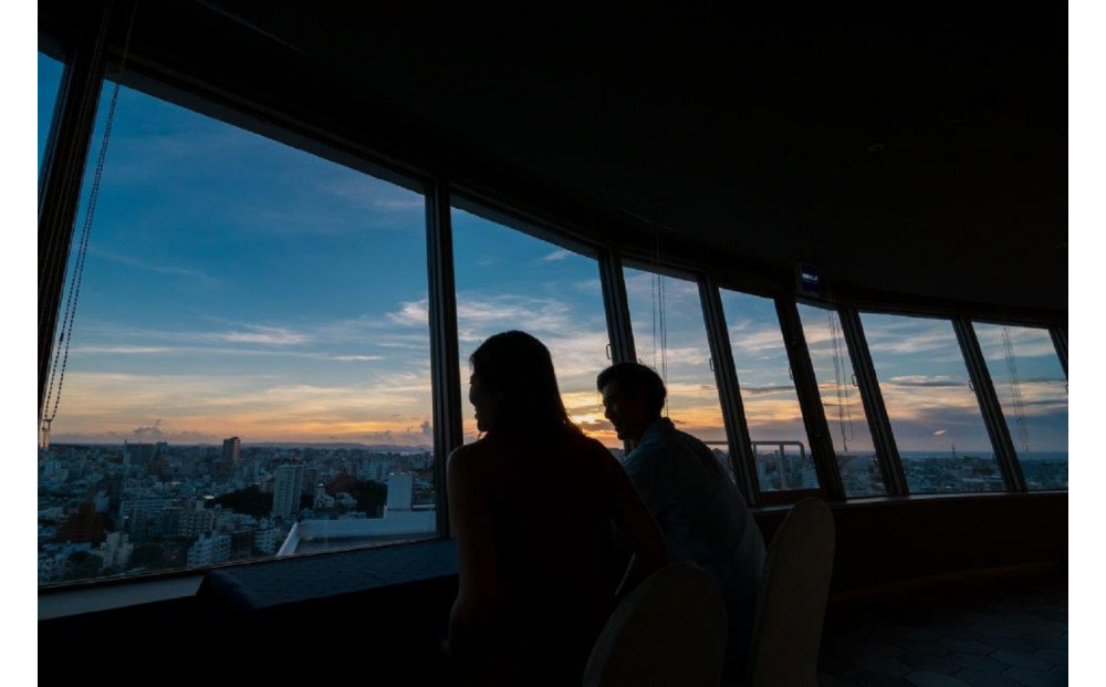 ノボテル沖縄那覇/平休日1泊朝食付 ペア宿泊券(テラススイートツイン）