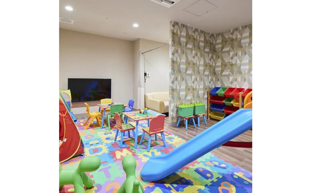 ノボテル沖縄那覇/平休日1泊朝食付 ペア宿泊券