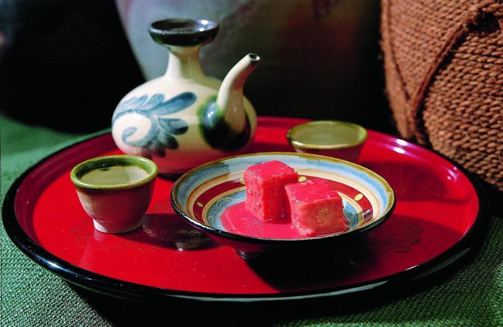 沖縄のおつまみセット（豆腐よう&炙りラフティ）