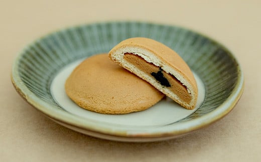 ãæ²çžã®äŒçµ±èåãããºããã©ãšãã£ãçççŒèå ãããºã 20å & ãã«ã¯ãããºã 8åãåèš28åãããåç£ã§ã倧人æ°ã KB-20-1