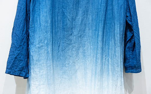 【石垣島の藍染工房】羽織ロング 1着【手作り】【カラー:グラデーション】【サイズ:Lサイズ】KB-154-graL-1