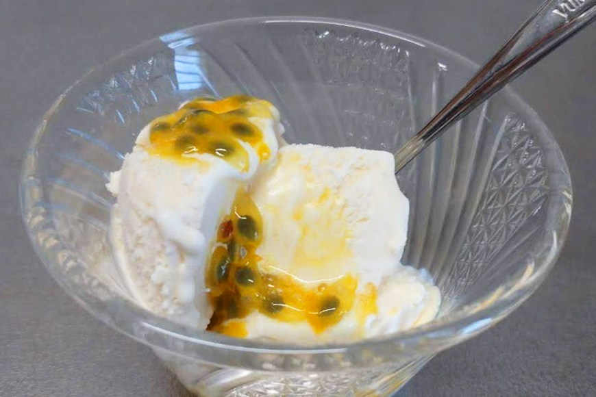 【 期間限定 2026年 発送 】 糸満産 糸ちゃん パッションフルーツ ＜ 家庭用 ／ 1kg ＞ 果物 フルーツ くだもの 1キロ 数量限定 沖縄 果実 南国フルーツ 沖縄県産 美味しい 甘い あまい 甘み 酸味 爽やか 産地直送 農家直送 産直 沖縄県 糸満市