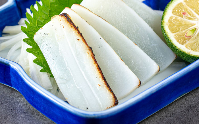 漁港直売店イチオシ3種セット (冷凍キハダマグロ1kg / セーイカ0.6kg / マグロギョーザ24個) 沖縄市 / 沖縄市漁業協同組合 パヤオ直売店 [BCDZ004]