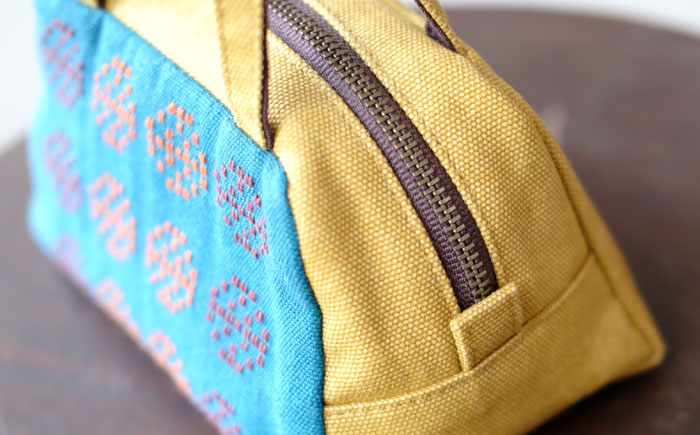 経浮花織 ランチポーチ 瓢虫柄 (黄色・青緑系織物) ハンドバッグ 手提げバッグ 小さめ おしゃれ レディース 沖縄市 / FABRIC SHOP MINAMI [BCCS001-02]