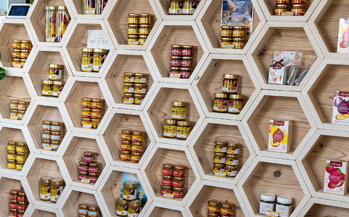 マヌカ＆パッションフルーツキャンディ 100g あめ 飴 個包装 ギフト おやつ 沖縄市 / 株式会社Honey Fusion [BCDB004]