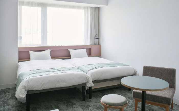 レフ沖縄アリーナ by ベッセルホテルズ スタンダードルーム 1泊2日 宿泊券 (1〜2名様/朝食付き) 宿泊利用券 沖縄旅行 ホテル チケット ギフト 沖縄市 / 株式会社すこやかホールディングス [BCAP002]