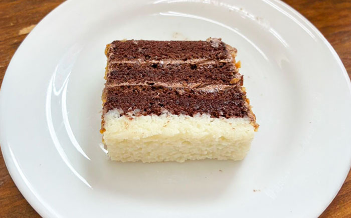 ジャーマンケーキ 1962 ギフトBOX ケーキ チョコ チョコレートケーキ ココナッツフィリング 冷凍 取り寄せ ギフト 沖縄市 / のぼりや製菓 [BCEC001]