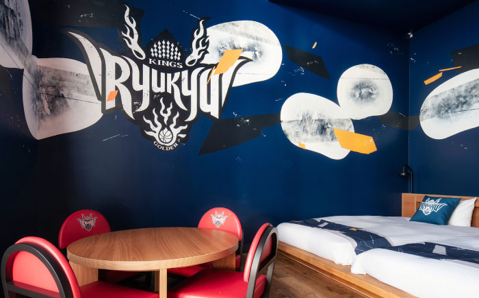 レフ沖縄アリーナ by ベッセルホテルズ 琉球ゴールデンキングスルーム 1泊2日 宿泊券 (1〜4名様/朝食付き) 宿泊利用券 沖縄旅行 ホテル チケット ギフト 沖縄市 / 株式会社すこやかホールディングス [BCAP006]