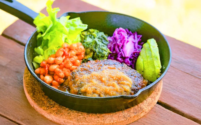 自家製ハンバーグ (2人前) ハンバーグ 肉 冷凍 惣菜 ギフト 沖縄市 / みやんち STUDIO&COFFEE [BCCX011]