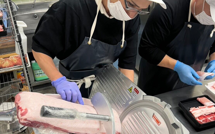 おにくの碧龍の「アグー豚のもも角切り (カレー・シチュー用) 1.2kg (200g×6袋)」  豚肉 モモ もも肉 カレー シチュー 小分け 冷凍 国産 沖縄県産 沖縄市 / おにくの碧龍 [BCEO003]