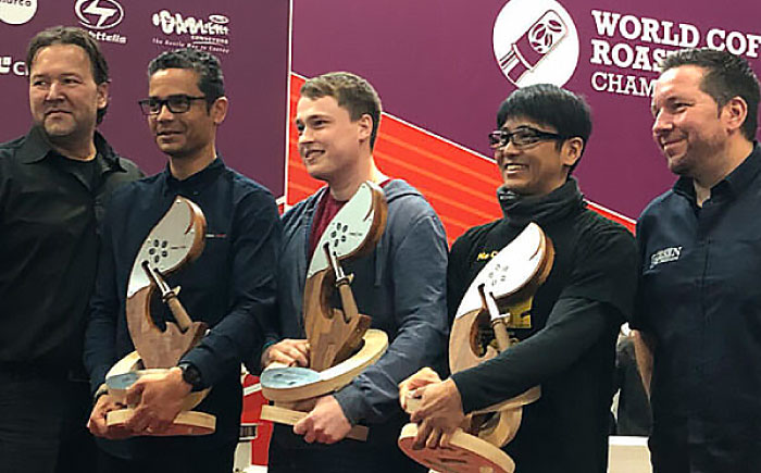 【全6回定期便】【粉に挽く】世界が認めた焙煎技術！コーヒー豆2種セット (150g×2) コーヒー豆 珈琲豆 ブレンド ギフト 沖縄市 / 豆ポレポレ [BCAW041]