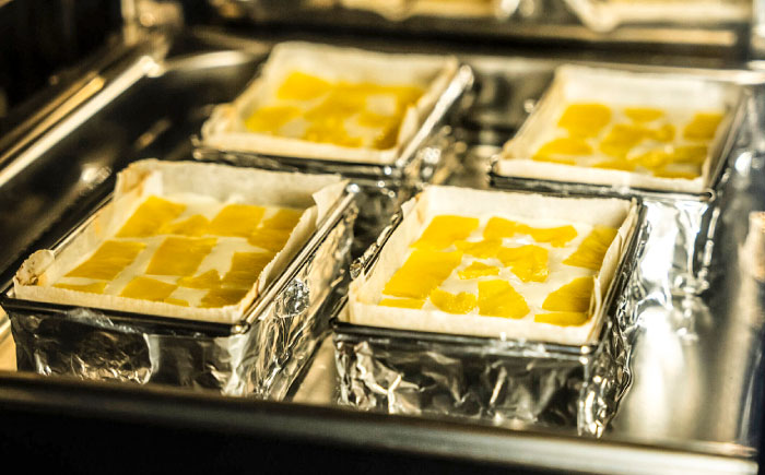 パイナップルチーズケーキ (約350g) チーズケーキ ケーキ 冷凍 取り寄せ ギフト  沖縄市 / 株式会社クロップ [BCCC002] 