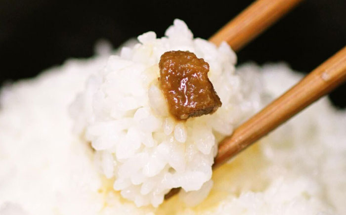 【東洋のチーズ】琉球王朝秘伝製法 豆腐よう(小) 10個セット (泡盛30度漬・唐辛子入り) 沖縄 つまみ 詰め合わせ お土産 ギフト 沖縄市 / 琉球T&P合同会社 [BCDO009]