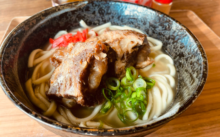 【全12回定期便】沖縄そば 4種類食べ比べセット (三枚肉・ソーキ・軟骨ソーキ・てびち) おきなわそば ソーキそば ギフト お土産 おすすめ 沖縄市 / だるまそば [BCAO012]