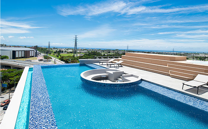 レフ沖縄アリーナ by ベッセルホテルズ デラックスルーム 1泊2日 宿泊券 (1〜4名様/朝食付き) 宿泊利用券 沖縄旅行 ホテル チケット ギフト 沖縄市 / 株式会社すこやかホールディングス [BCAP004]