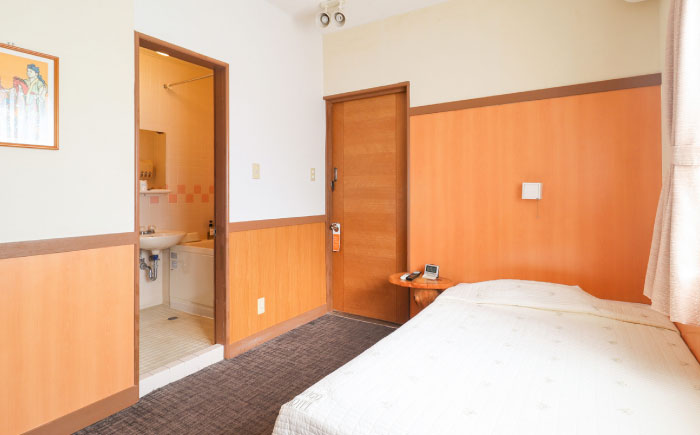 デイゴホテル 館内利用券 4000円分 宿泊券 ホテル クーポン チケット ギフト 沖縄市 / 株式会社でいごホテル [BCBV003]