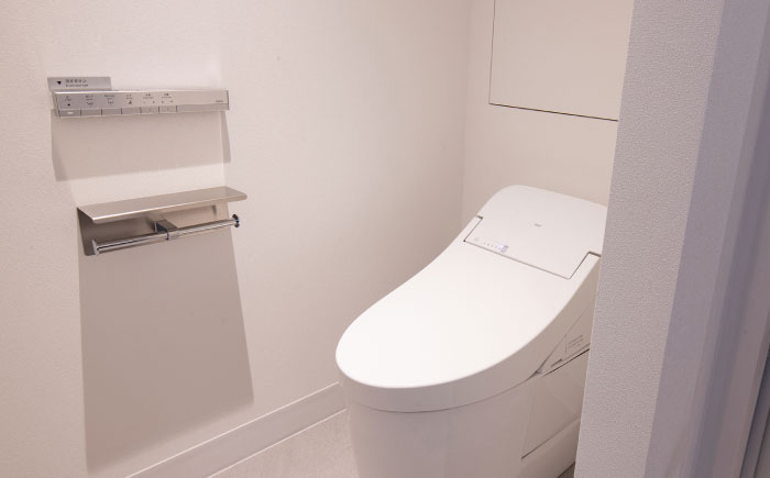 レフ沖縄アリーナ by ベッセルホテルズ ダブルルーム 1泊2日 宿泊券 (1〜2名様/朝食付き) 宿泊利用券 沖縄旅行 ホテル チケット ギフト 沖縄市 / 株式会社すこやかホールディングス [BCAP001]