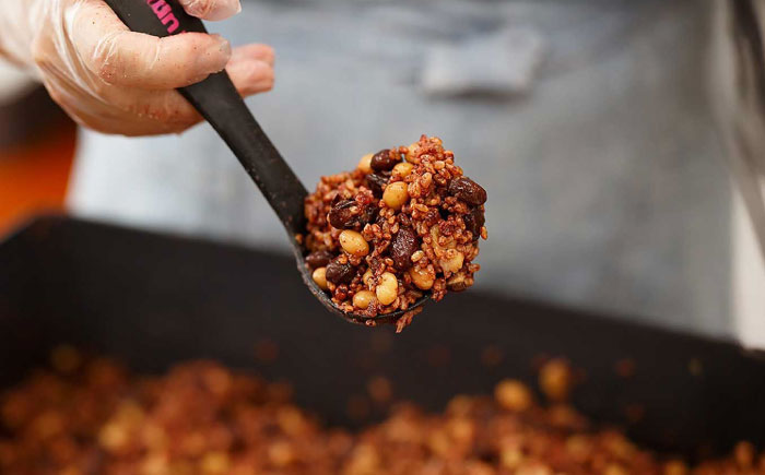 沖縄薬膳紅みそ 計600g (300g×2個) 味噌 みそ 国産  沖縄市 / 有限会社ハイビスカスクッキングスクール [BCBU004] 