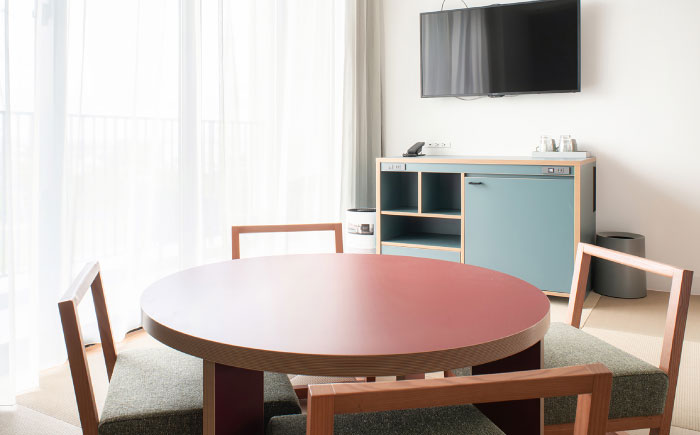 レフ沖縄アリーナ by ベッセルホテルズ デラックスルーム 1泊2日 宿泊券 (1〜4名様/朝食付き) 宿泊利用券 沖縄旅行 ホテル チケット ギフト 沖縄市 / 株式会社すこやかホールディングス [BCAP004]