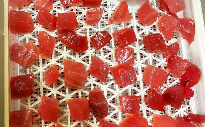 お魚屋さんの手作り 塩麹入りマグロジャーキー (3袋) お魚屋さん 手作り マグロジャーキー マグロ まぐろ ジャーキー 塩こうじ 沖縄市 / 魚商ばってん [BCCE005]