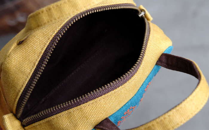 経浮花織 ランチポーチ 瓢虫柄 (黄色・青緑系織物) ハンドバッグ 手提げバッグ 小さめ おしゃれ レディース 沖縄市 / FABRIC SHOP MINAMI [BCCS001-02]