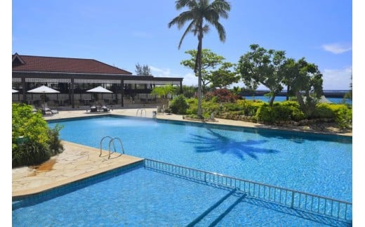 ホテルブリーズベイマリーナ　宿泊券（夕朝食付）（XV01）