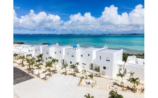 ブルーオーシャン ホテル＆リゾート 宮古島ロイヤルスイートヴィラ ペア宿泊券（1泊朝食付）※プライベートプール付（FB002）