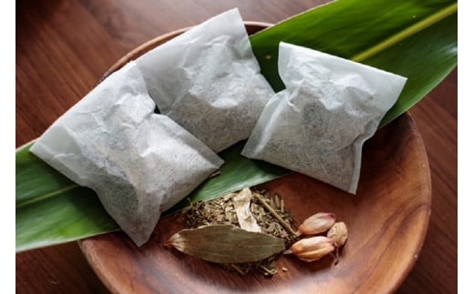 å®®å€å³¶ ãããã³ãææ¡ãšå³¶ã¹ãã€ã¹ã®ãã£ã€