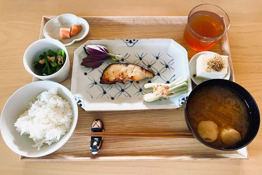 AZU001　世界30ヵ国の旅から生まれた宿『AZZURRA（アッズーラ） ペア宿泊券』（2名様2泊 素泊まり）