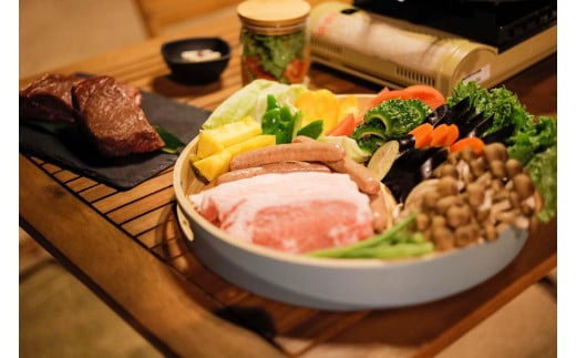 【エイトポイントリゾート沖縄】ペア宿泊券（1泊2食付き・2名1室）