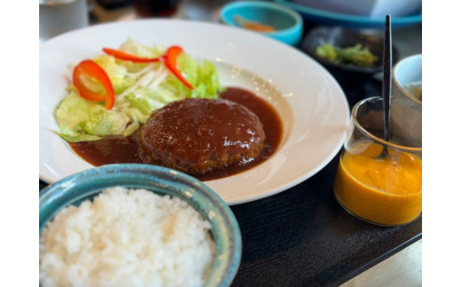 お食事券 3,000円分 cafe Surin ( カフェ スリン ) 南城市