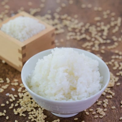 琉球泡盛「MARUTA CLASSIC 40度」&2025年収穫・国頭産ひとめぼれの贅沢セット【1718298】