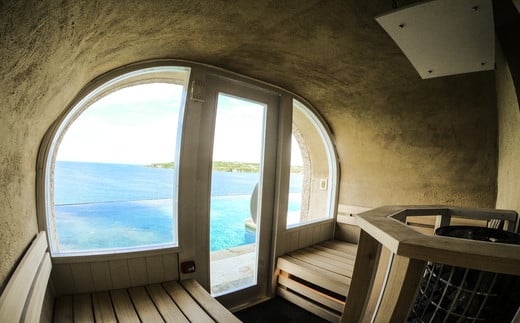 KAYATSUMA OKINAWA HOTEL&RESORT プレミアムルーム限定　料理と景色を堪能するスペシャルプラン2連泊【夕1回・朝食2回付き】