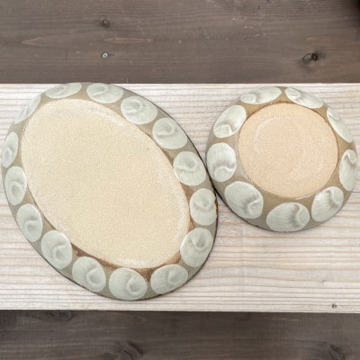 ヤチムン　花紋　オーバル皿・小鉢　2枚セット　エドメ陶房【1492753】