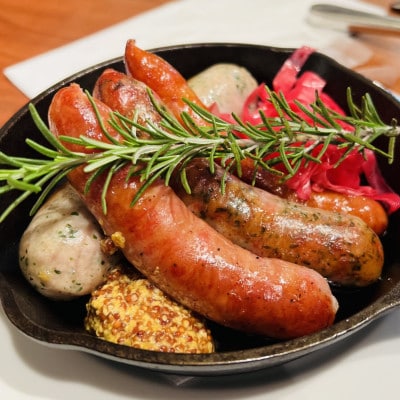 【今帰仁アグー専門店 長堂屋】こだわりの今帰仁アグーソーセージ食べ比べ(プレーン&スモーク)【配送不可地域：離島】【1732253】