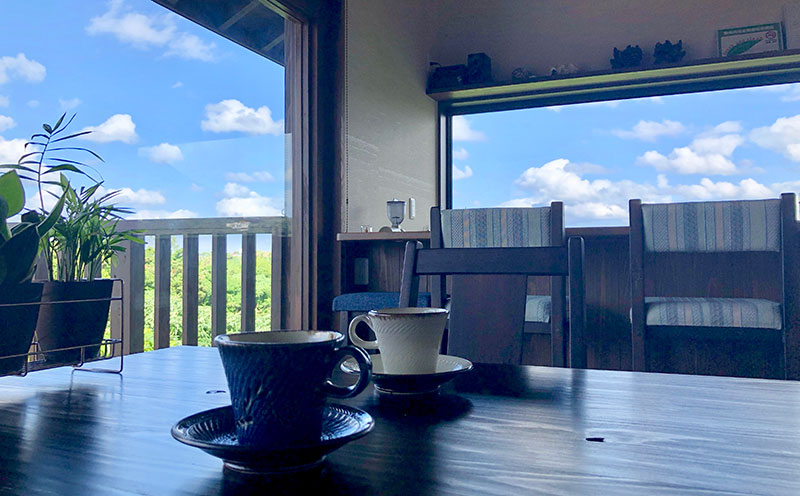 さんにんリゾート　ペア宿泊券（１泊・朝食付き）