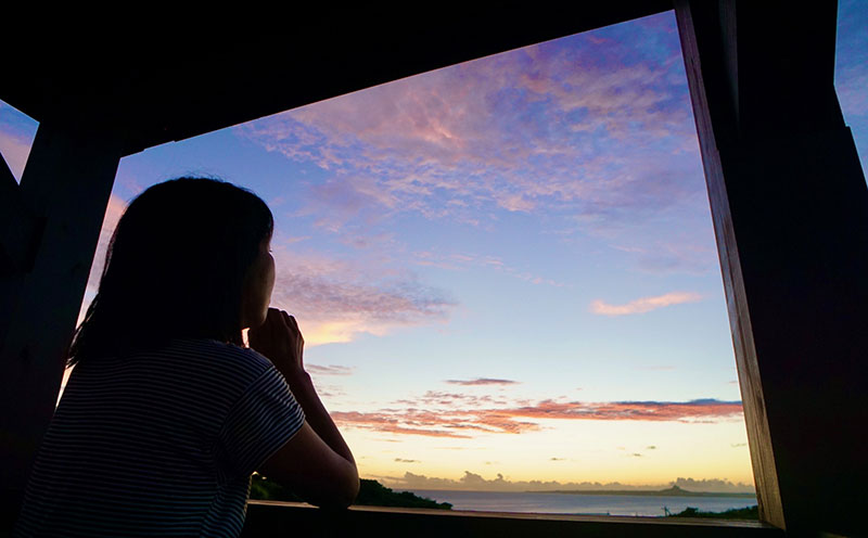 さんにんリゾート　ペア宿泊券（１泊・朝食付き）