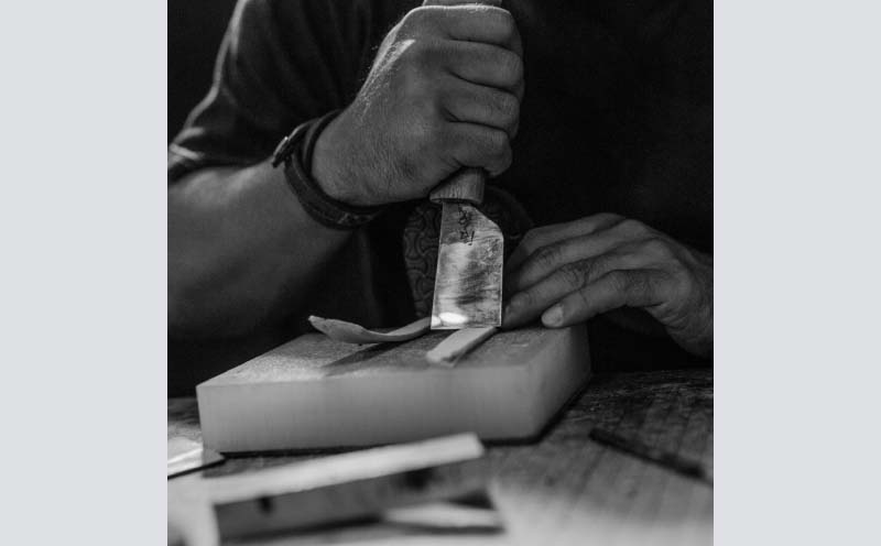 【革人】もとぶ牛　革ぞうりグリーン（フラットソール・男女兼用）