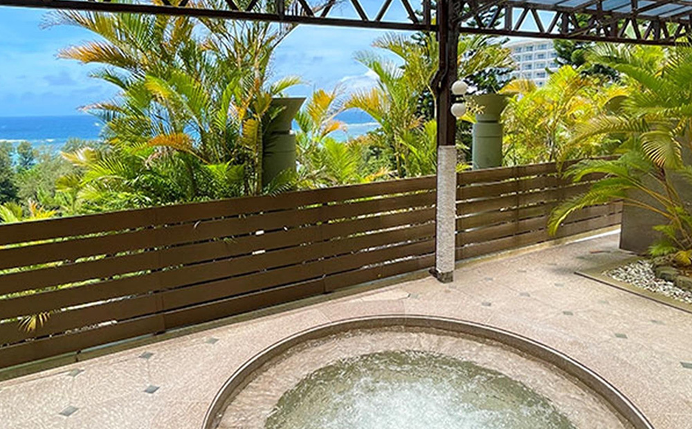 【沖縄かりゆしビーチリゾート・オーシャンスパ】オーシャンタワー／オーシャンビュールーム ペア1泊 宿泊券（朝・夕付） 