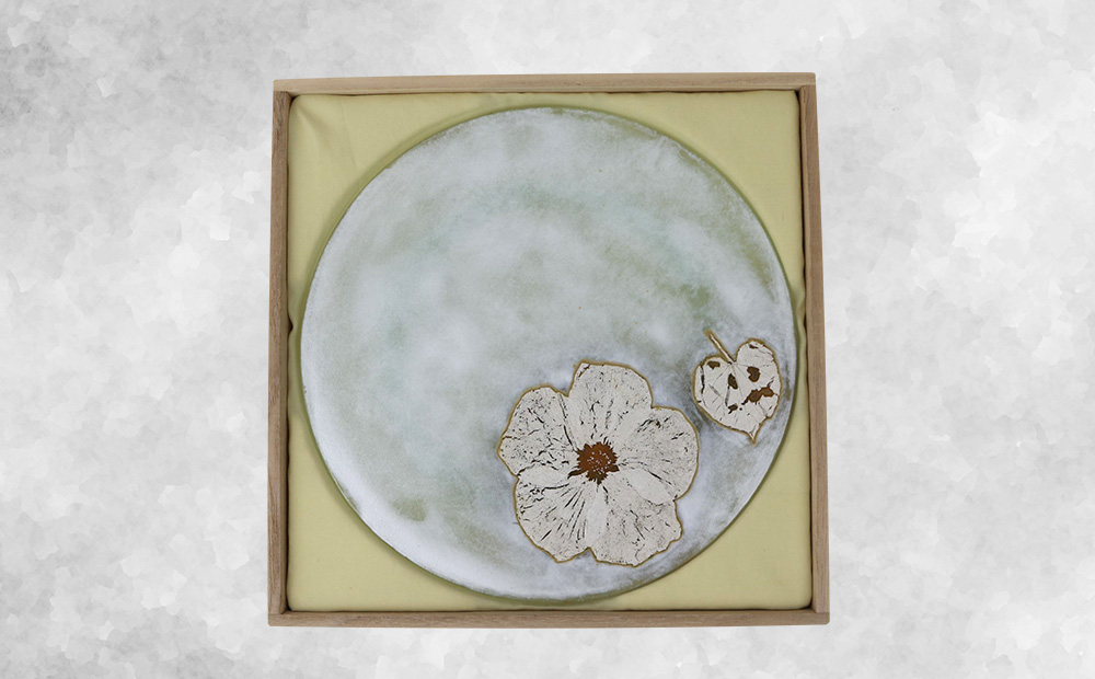 【つづるガラスアート】ゆうなの花　平丸皿－HAKU－　1枚 