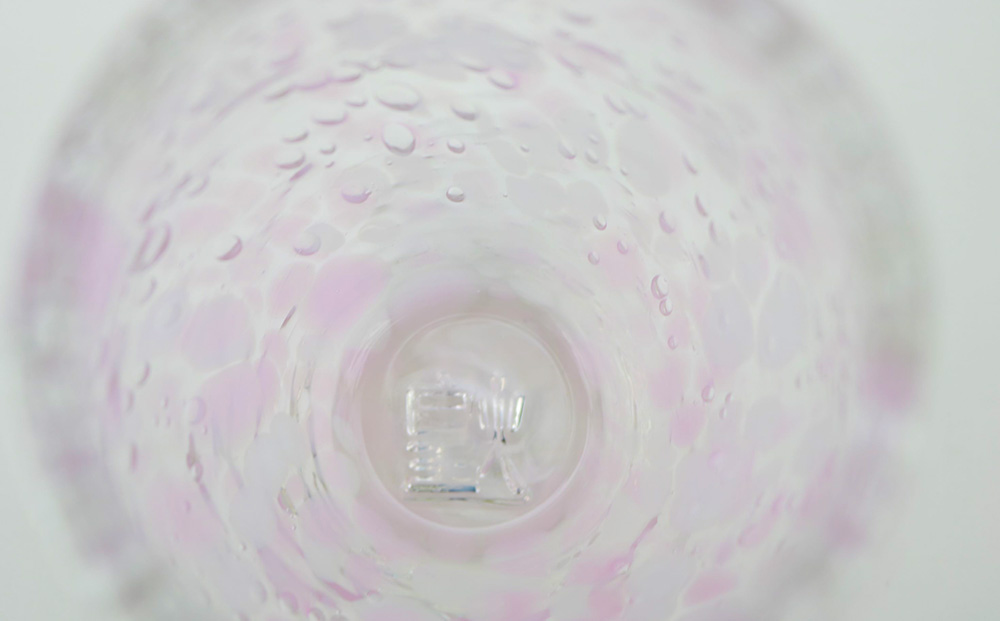 çŸä»£ã®åå·¥ãæ± å®®å åéãäœãæ°æ³¡ã®æµ·ç
ã°ã©ã¹ïŒãã³ã¯ã»éïŒ 2åãã¢