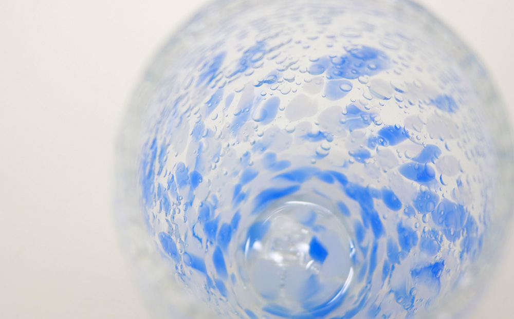 çŸä»£ã®åå·¥ãæ± å®®å åéãäœãæ°æ³¡ã®æµ·ç
ã°ã©ã¹ïŒãã³ã¯ã»éïŒ 2åãã¢